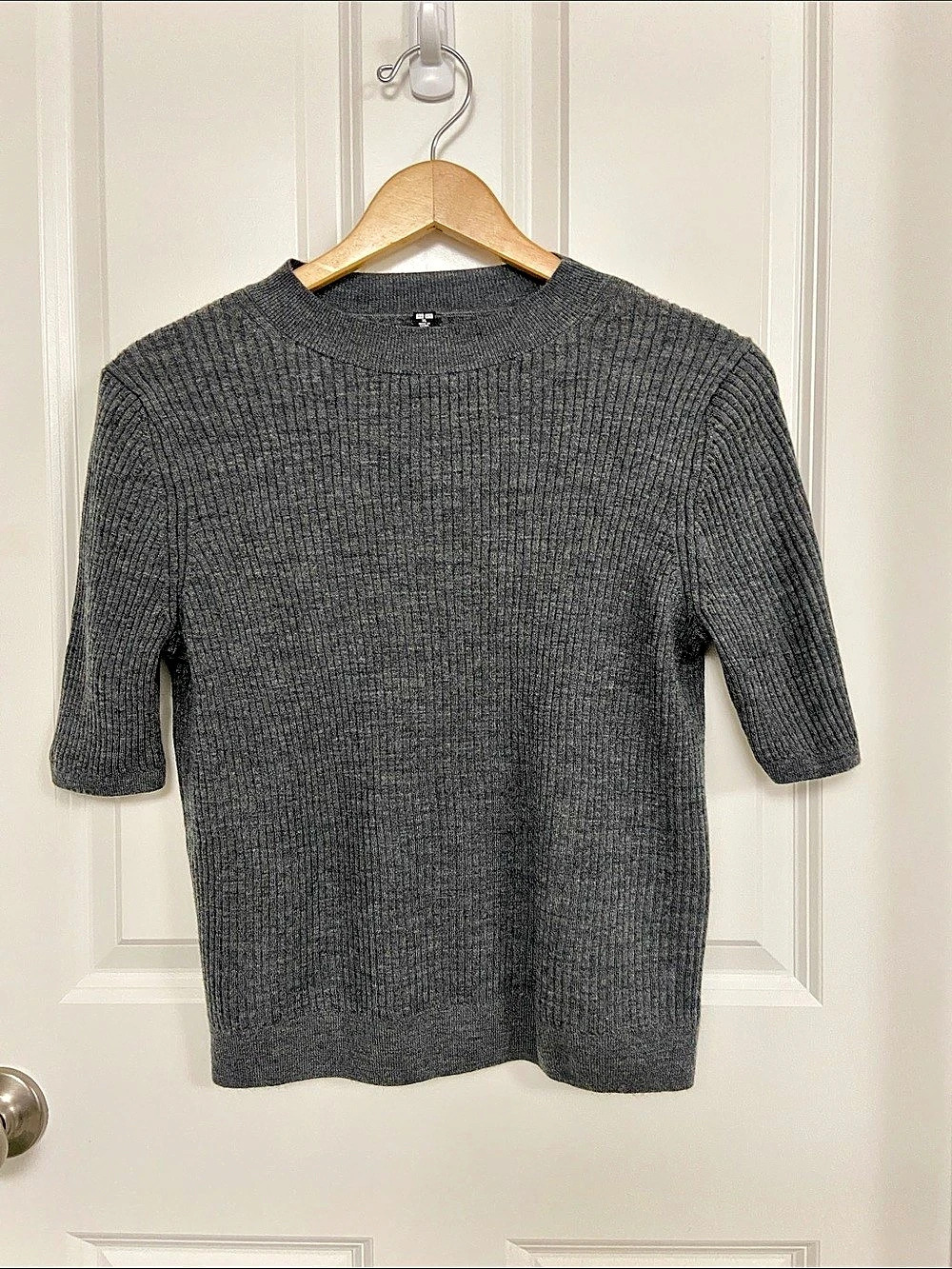 UNIQLO Extra Fine Merino Ribbed Crew Neck Half-Sleeve Sweater Gray XL